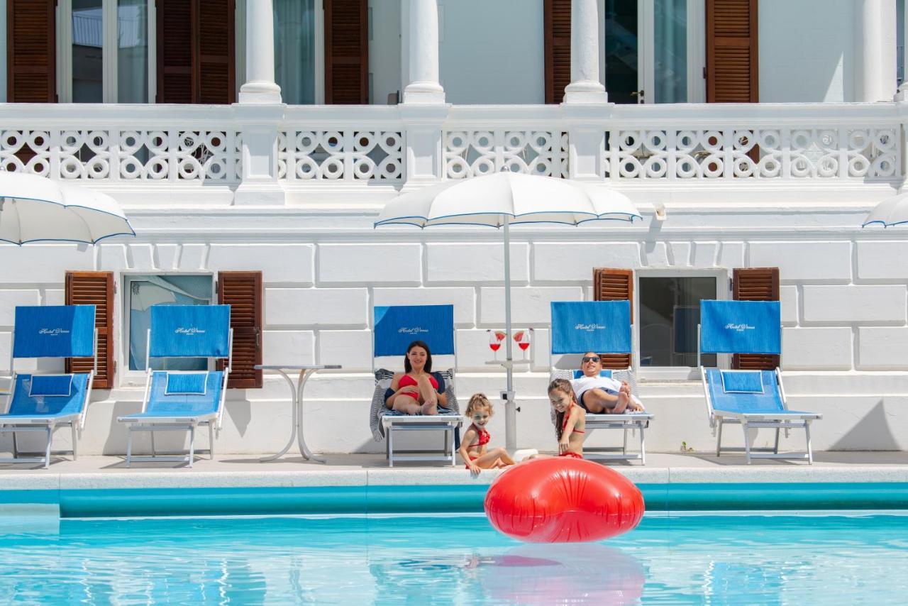 Hotel Venus Gabicce Mare Exterior photo