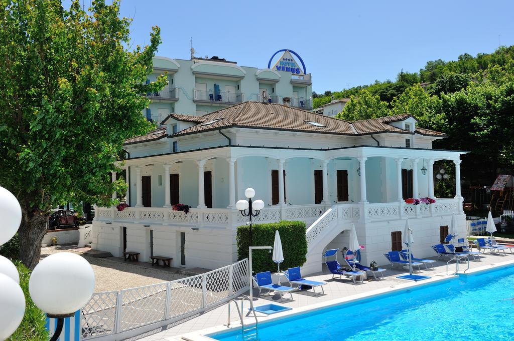 Hotel Venus Gabicce Mare Exterior photo