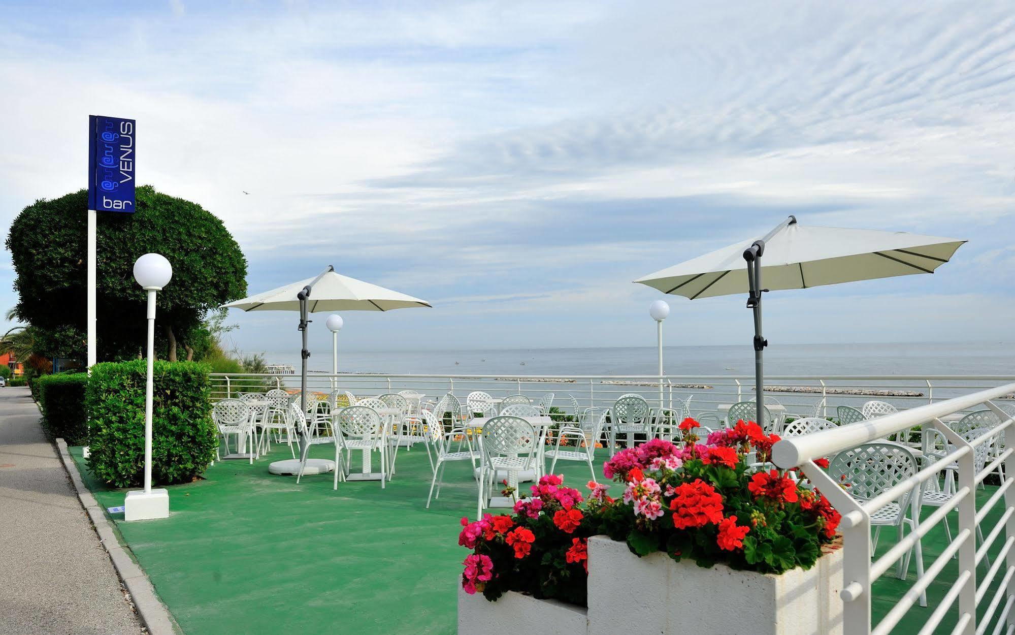 Hotel Venus Gabicce Mare Exterior photo