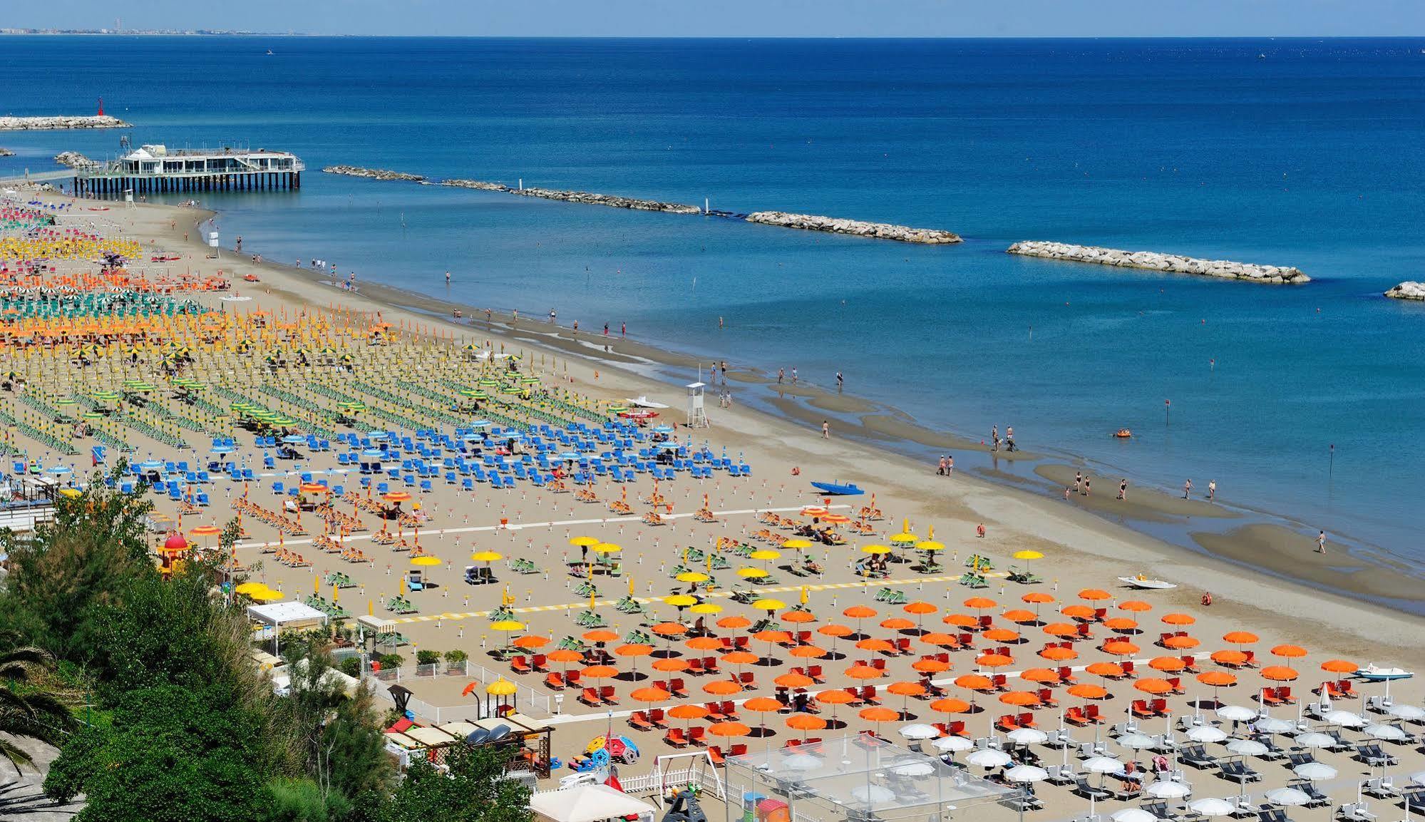 Hotel Venus Gabicce Mare Exterior photo